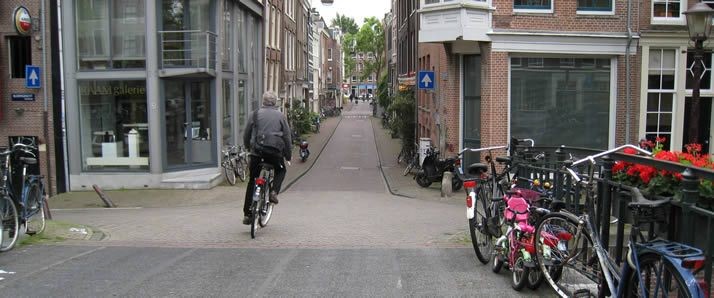 Prof researches urban cycling in Europe
