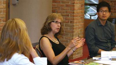 Professor Julie Yonker speaks at the Christian Perspectives on Mental Illness working group.