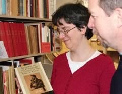 Genevan scholar donates volumes to library