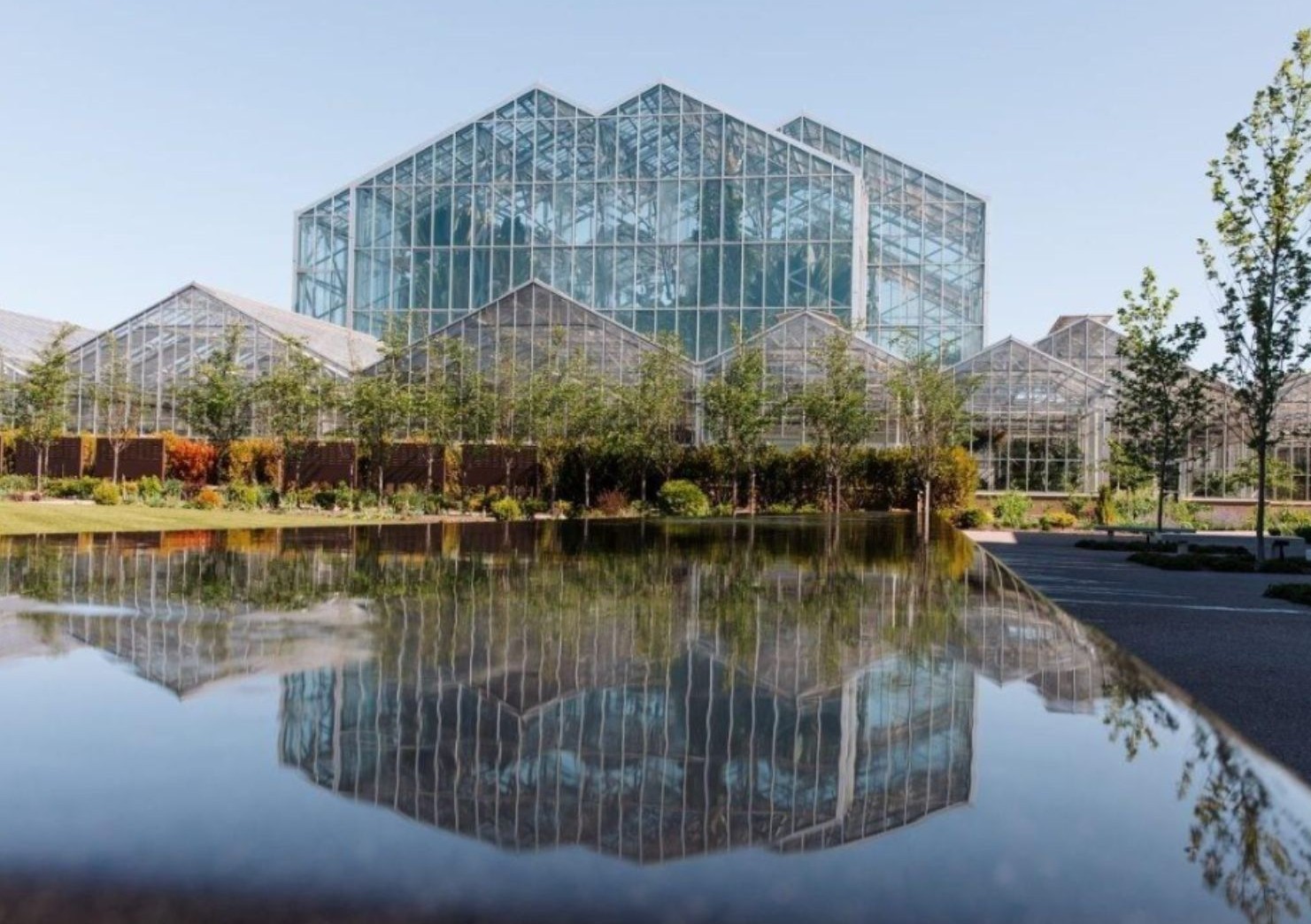Glass greenhouses of Frederik Meijer Gardens