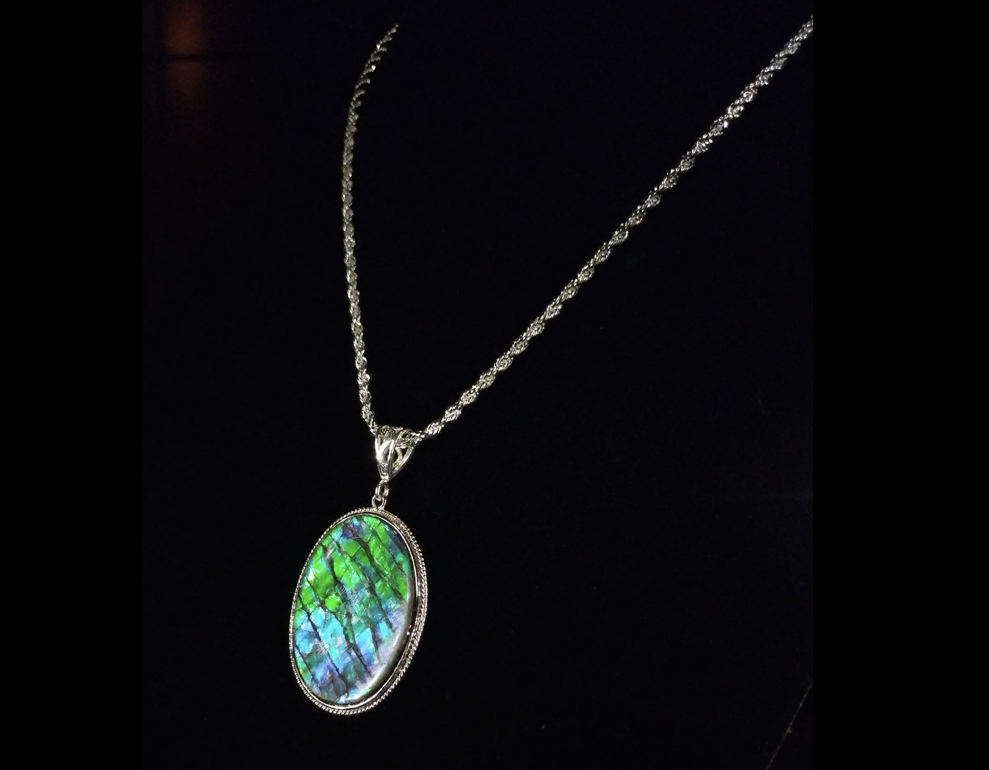 ammolite pendant