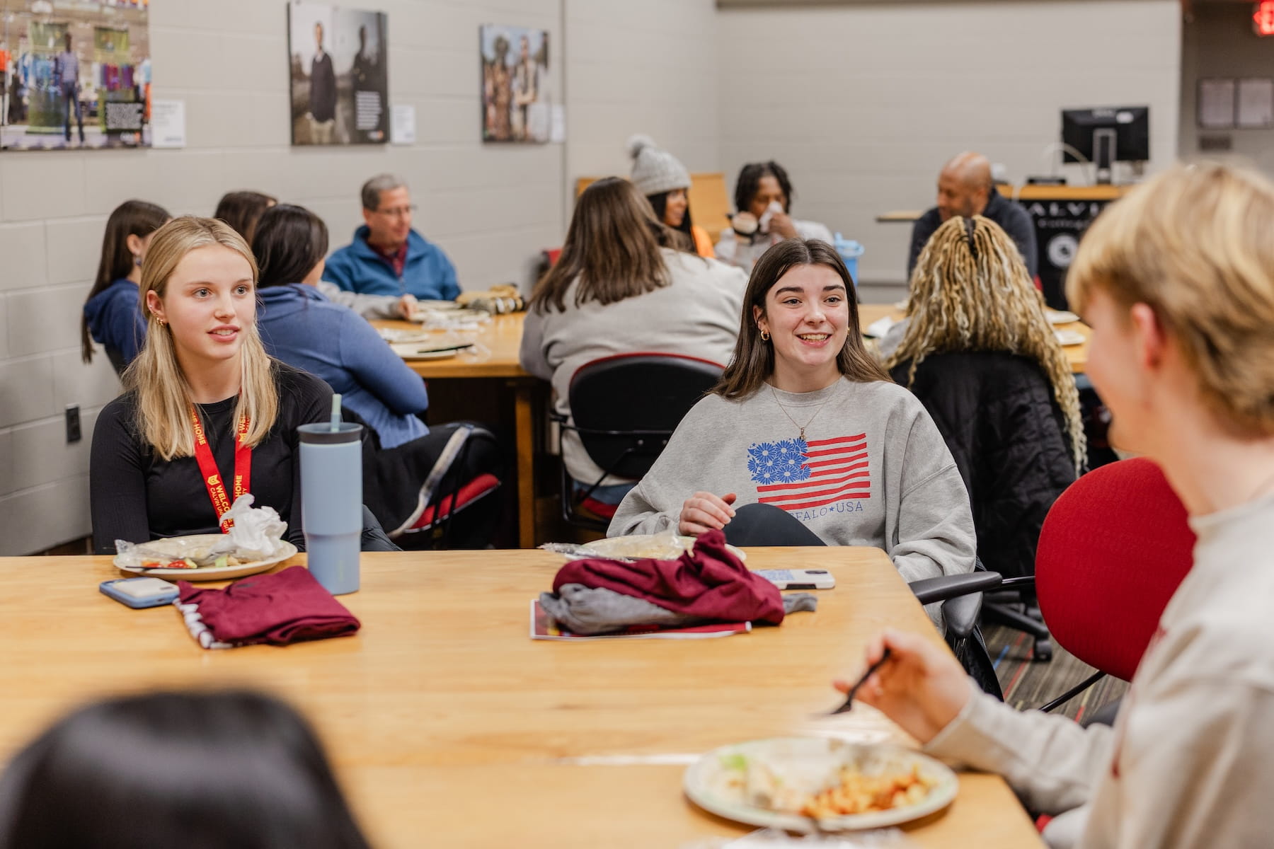 New Calvin students gather for a meal during spring orientation.