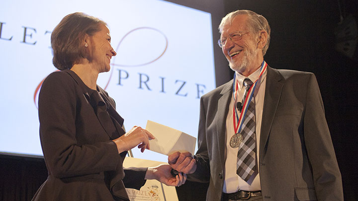 Alvin Plantinga receives the 2017 Templeton Prize from Heather Templeton Dill, president of the John Templeton Foundation, at the Templeton Prize ceremony at The Field Museum, Chicago, September 24, 2017.  (Photo credit: Templeton Prize-Clifford Shirley)