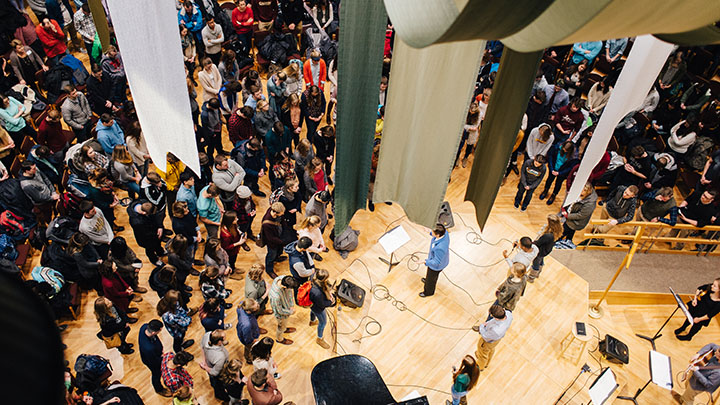 Students participate in a Friday chapel service in Spring 2017.