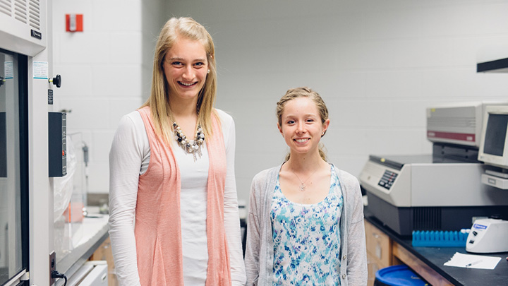 Calvin juniors Anna Michmerhuizen and Lauren Strohbehn are Goldwater Scholars.