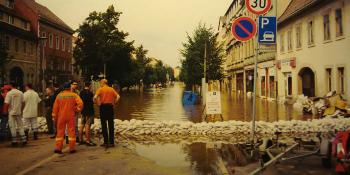 Pirna-Germany_2002_August_Flood5-714