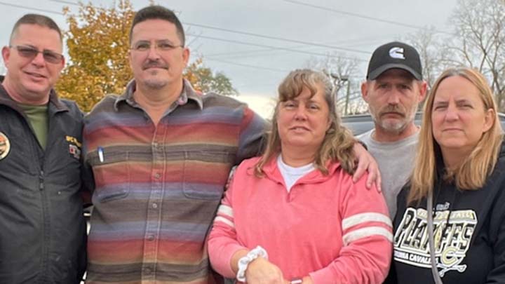 On November 9, 2021, Ron Hammond (2nd from left) reunited with his family after 36 years apart.