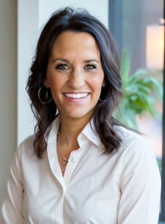 Headshot of Ashley Van Manen