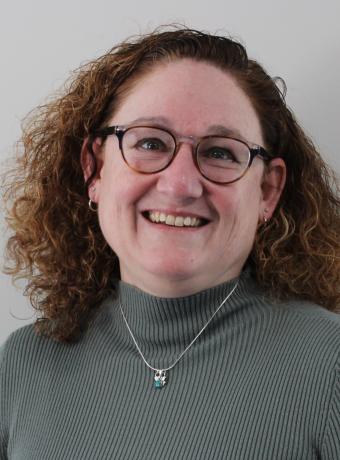 Patti Richardson smiling headshot