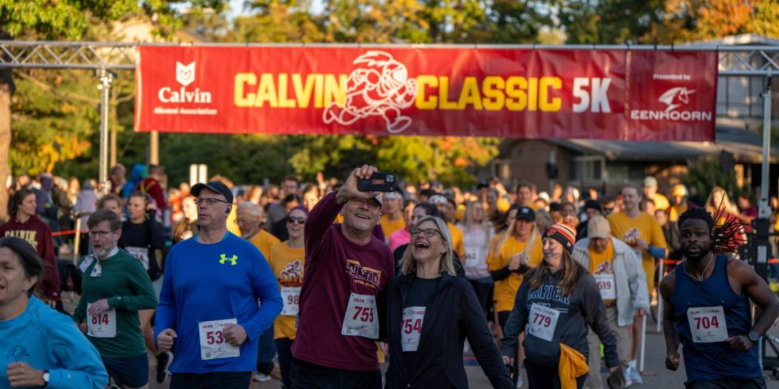 Calvin Classic 5K race on Calvin University campus
