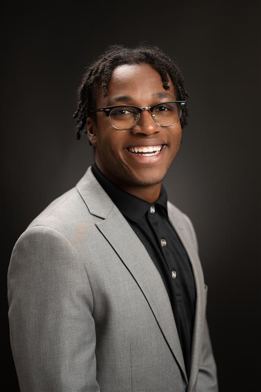 Luke VanderKooy Headshot