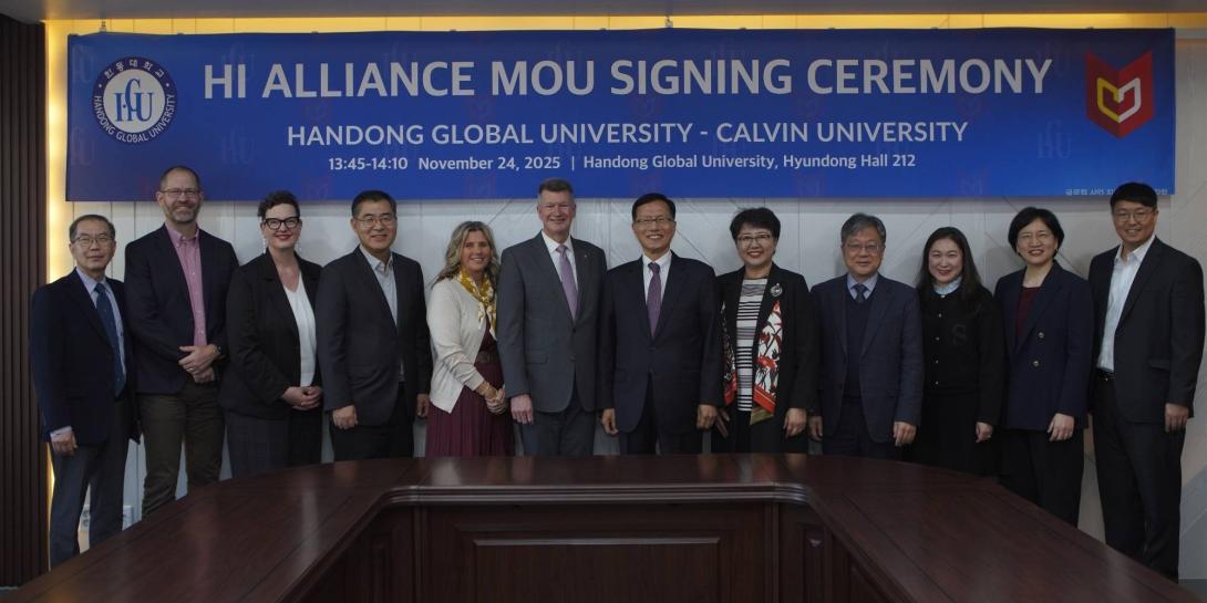 Handong Global University leaders and Calvin University leaders sign MOU