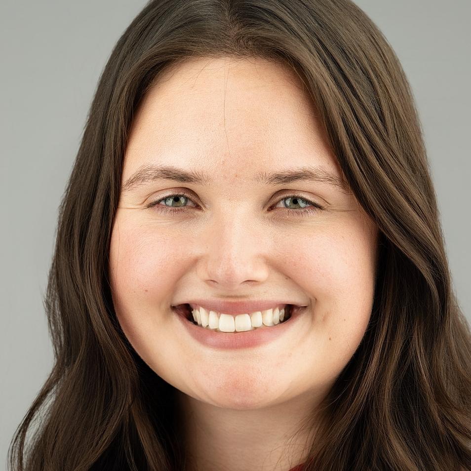 Allyson Dekovich smiling headshot