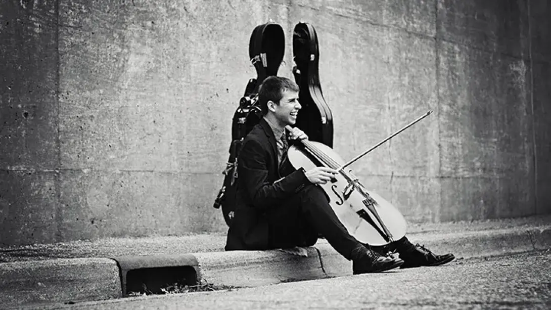 2016-03-22079_BassPlayer_720x405.jpg