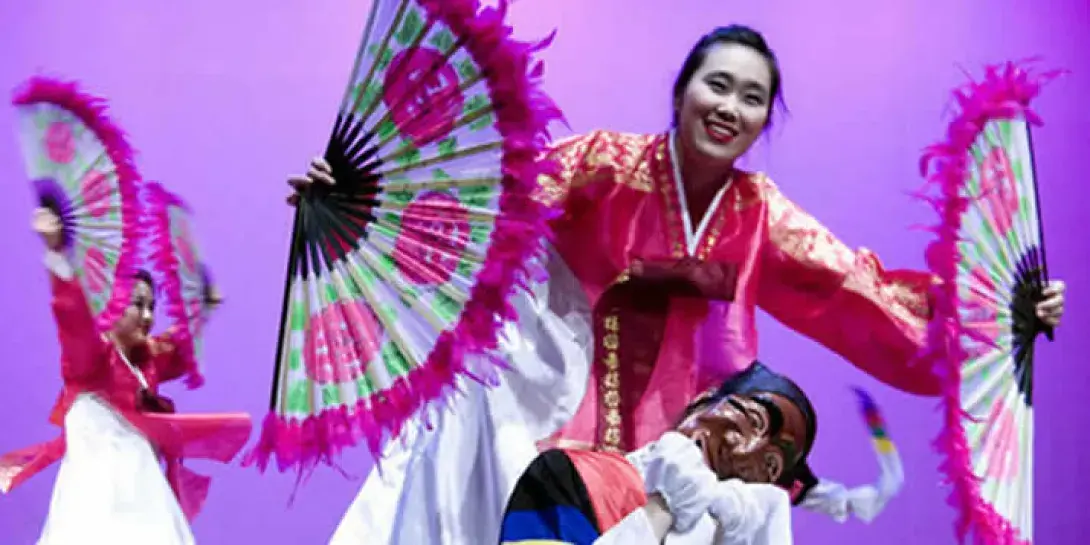 fan-dance.jpg